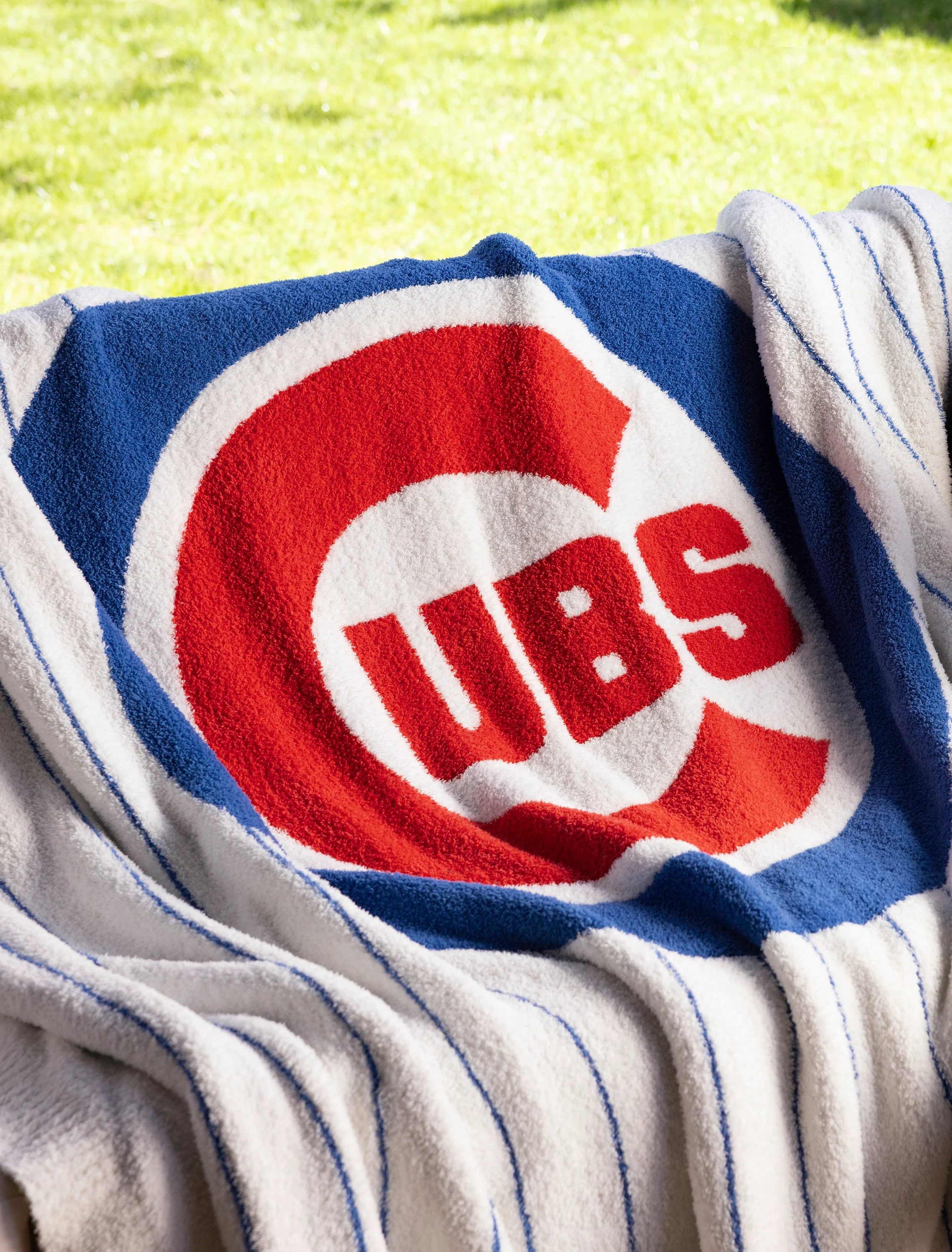 CozyChic® Chicago Cubs™ Throw - Image 5