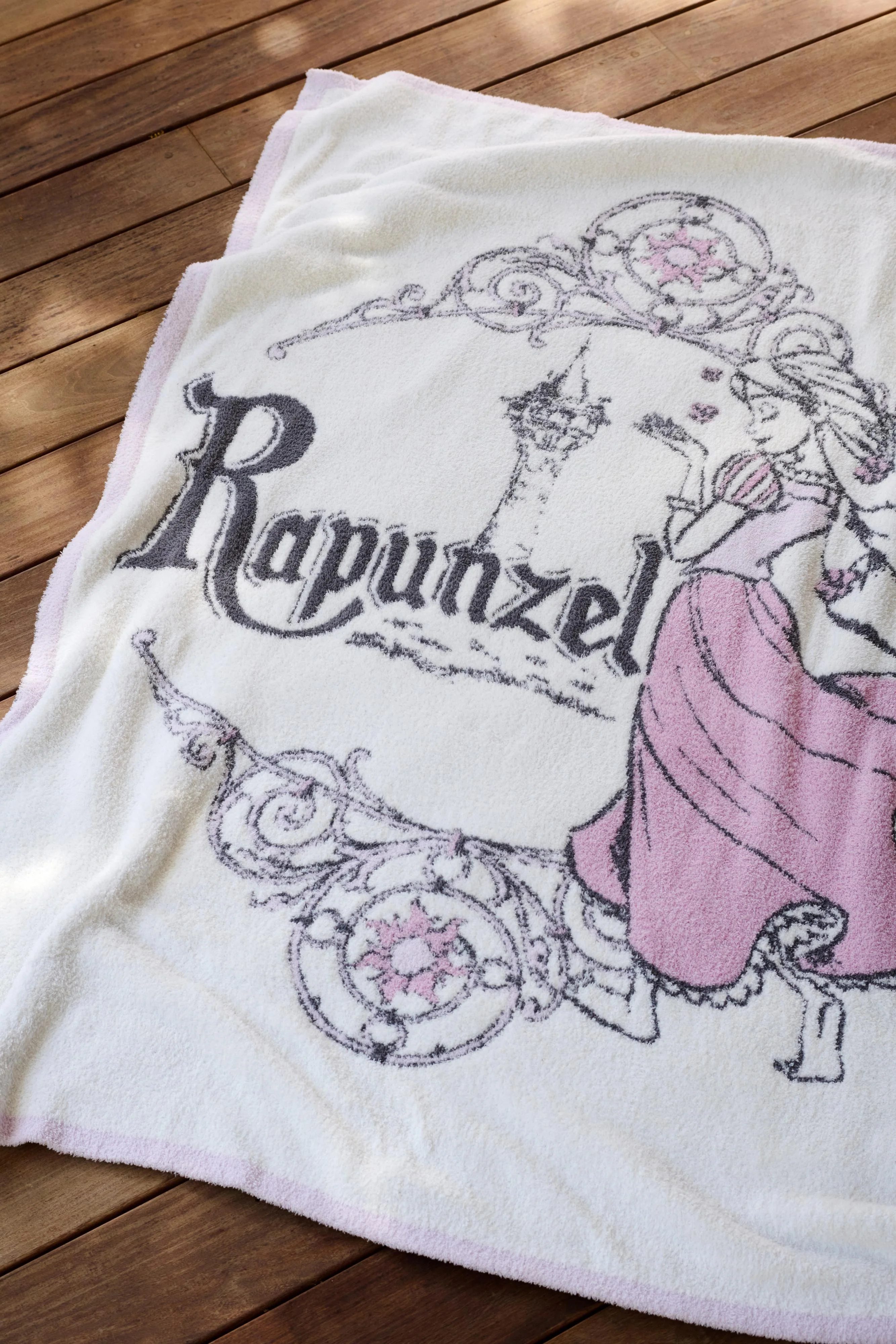 CozyChic® Disney Rapunzel Blanket - Image 5