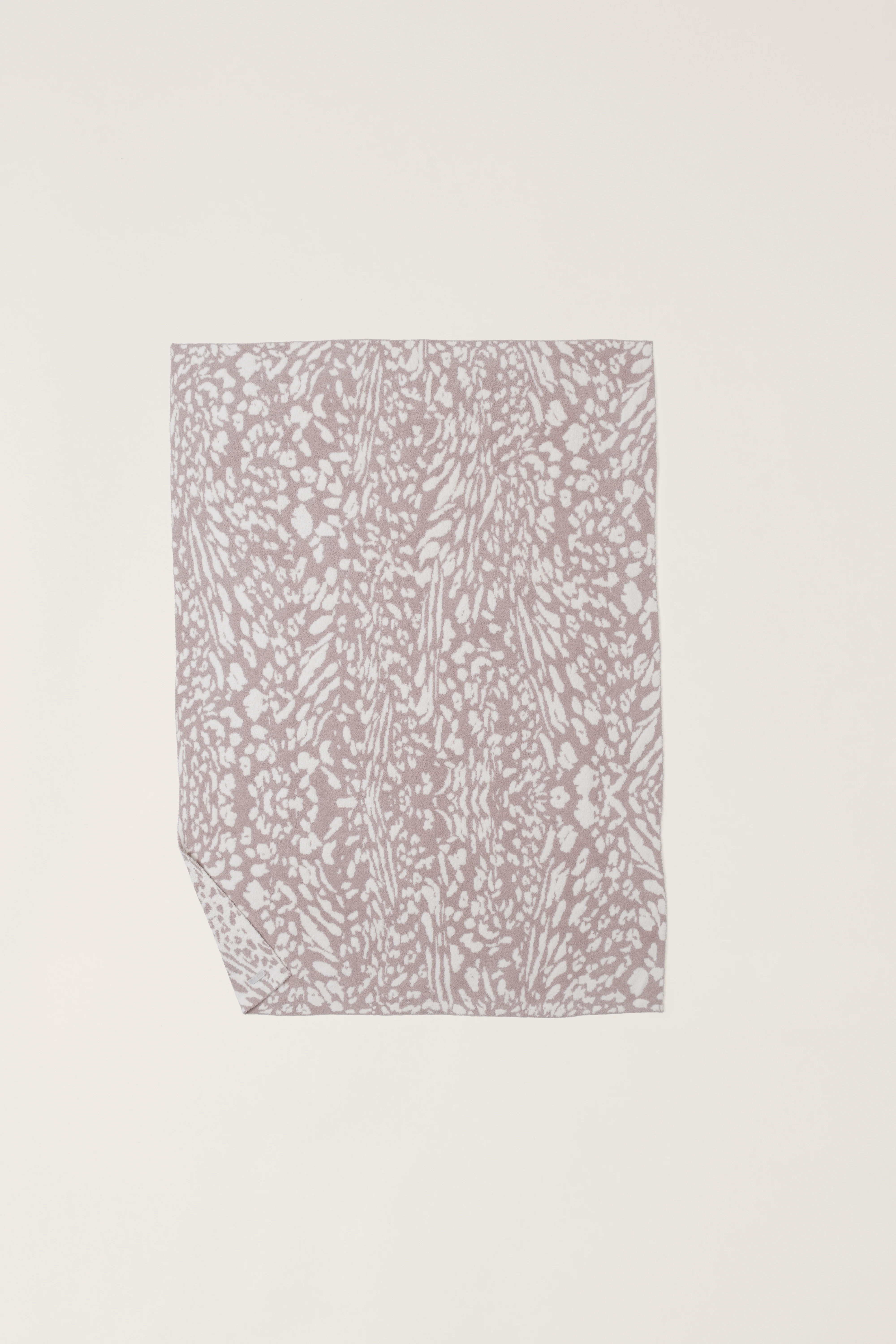 CozyChic® Fauna Leopard Throw - Image 3