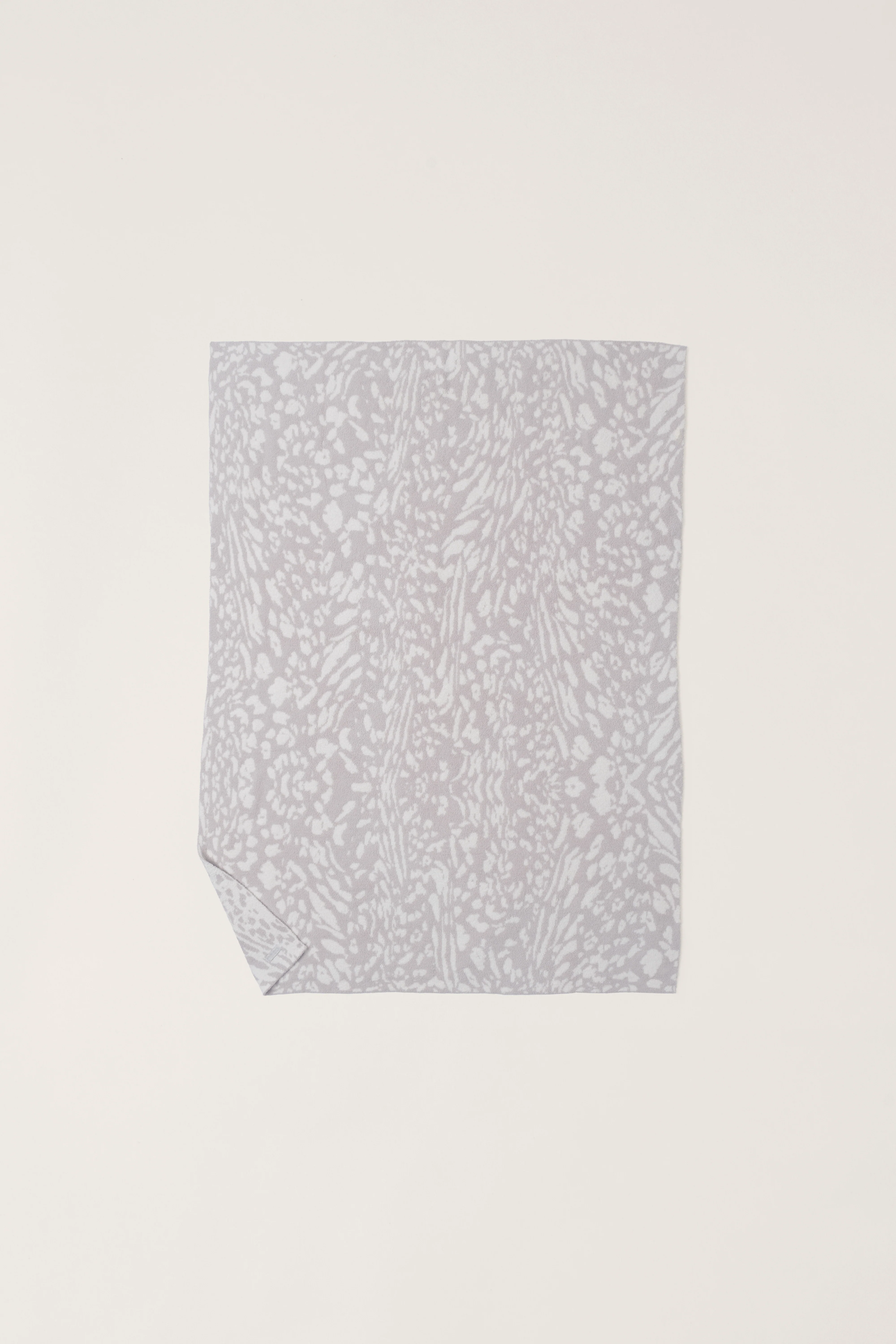 CozyChic® Fauna Leopard Throw - Image 7