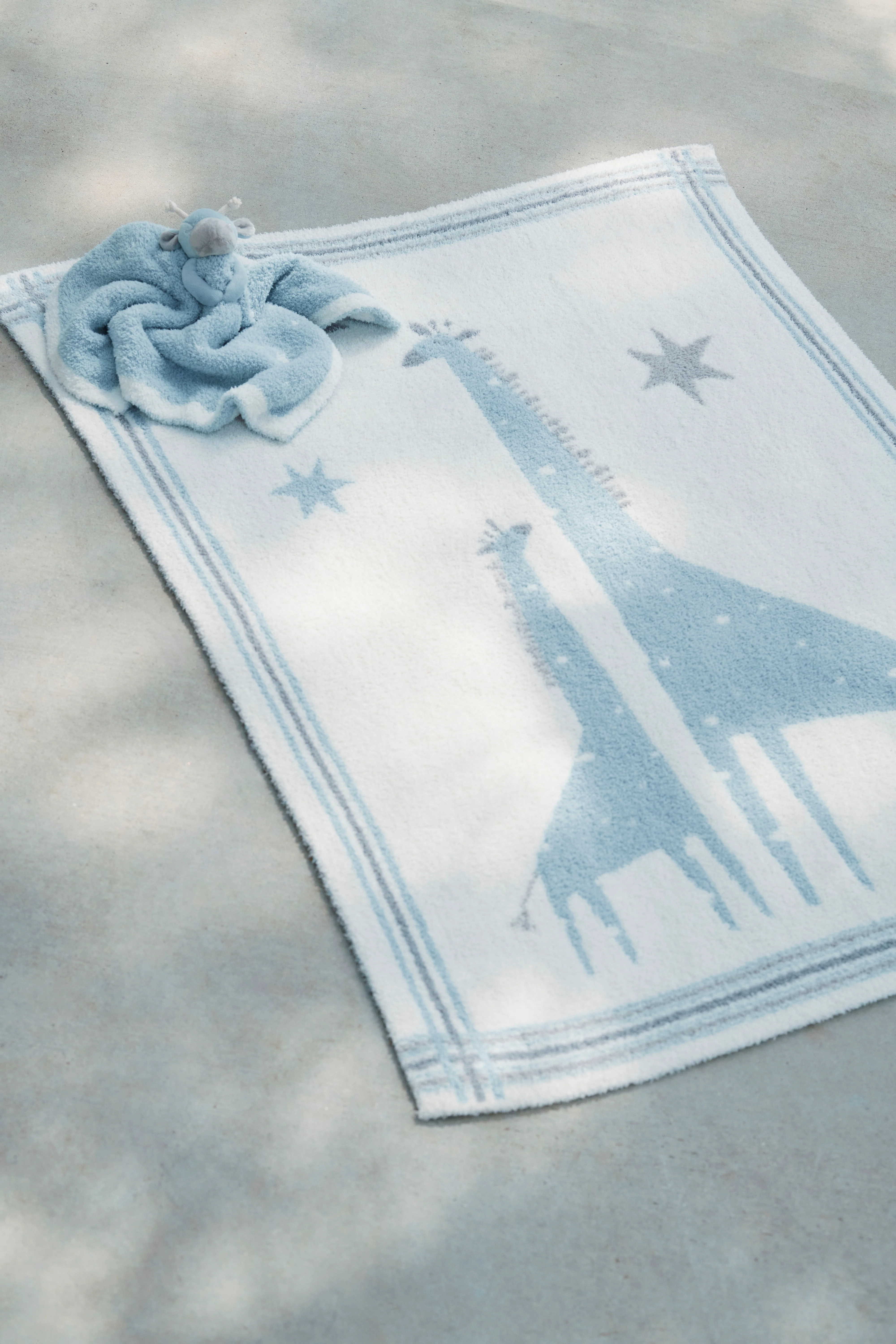 CozyChic® Giraffe Stroller Blanket - Image 13