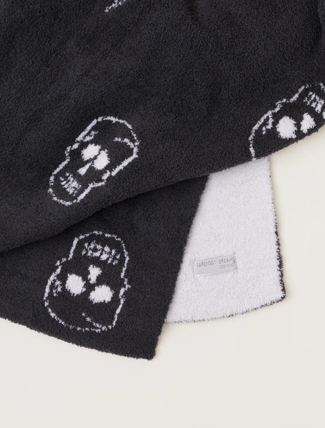 CozyChic® Skull Throw - Image 4