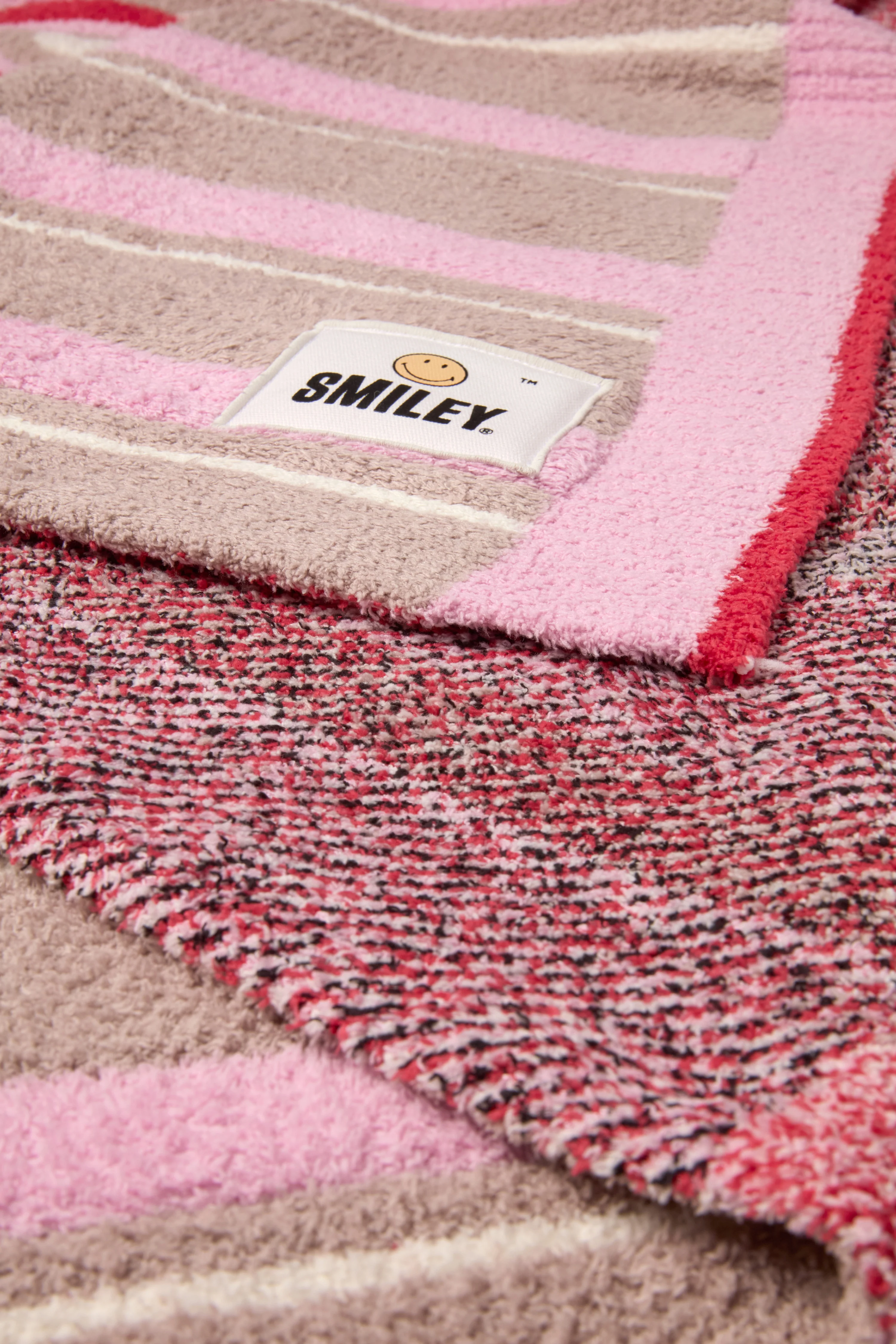 CozyChic® Smiley® Stripe Blanket - Image 4