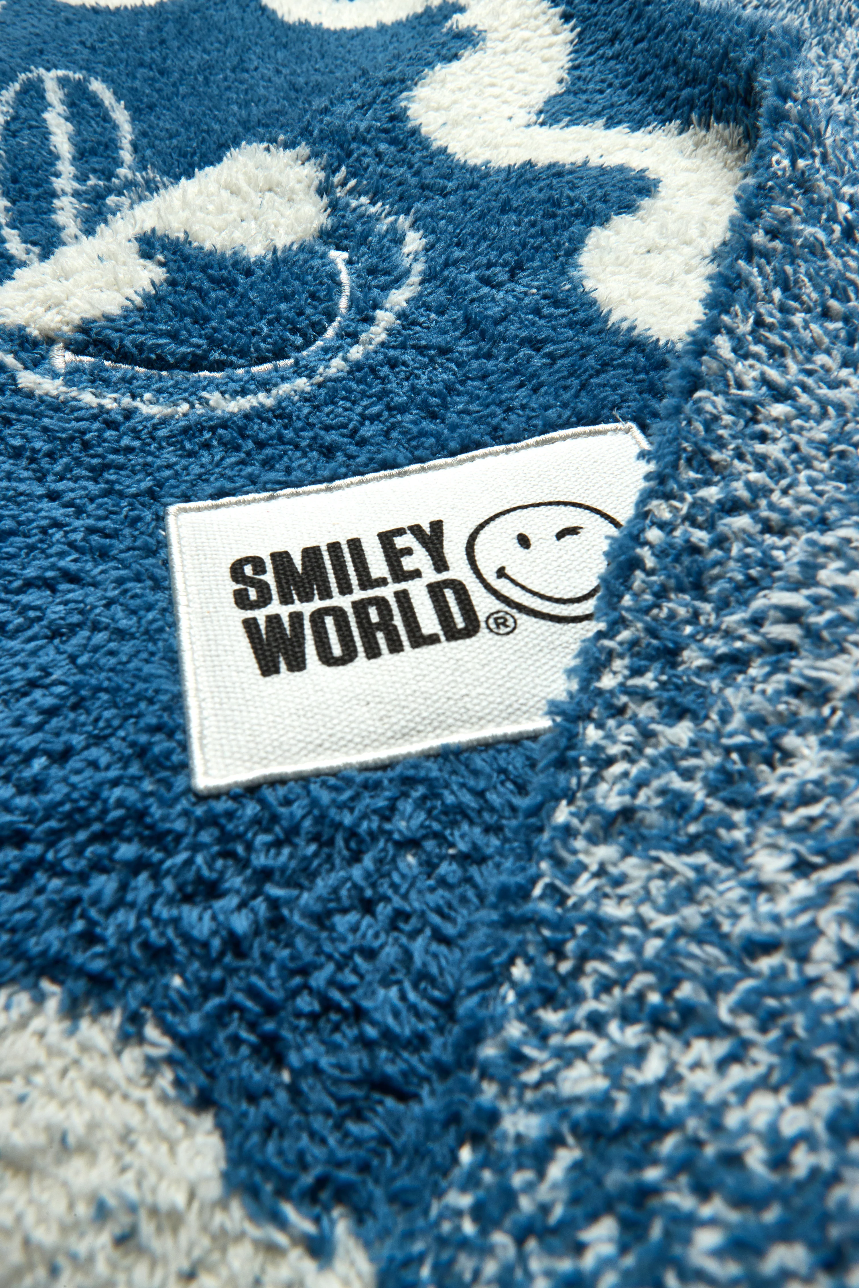 CozyChic® SmileyWorld® Surf Stroller Blanket - Image 4