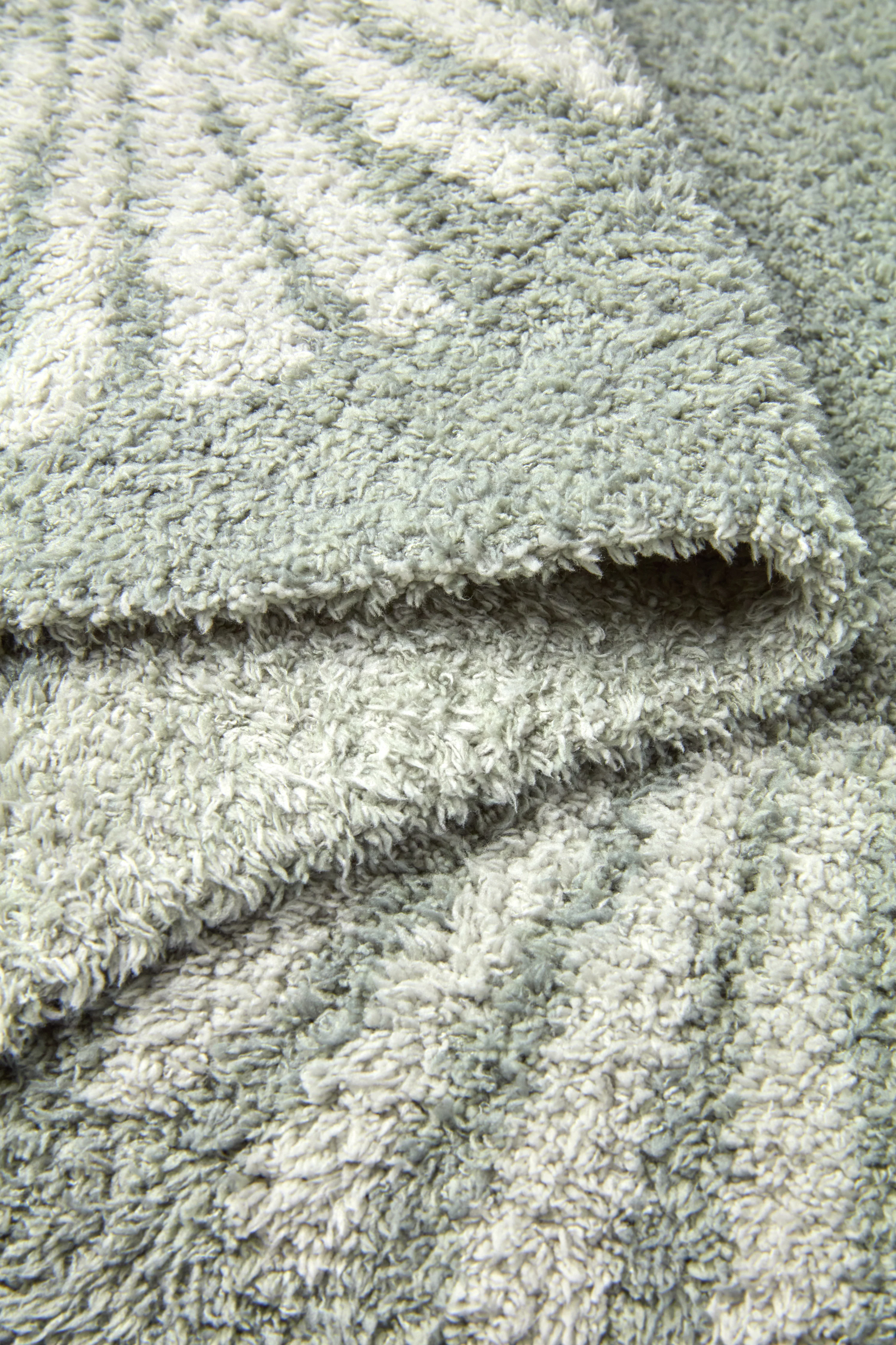 CozyChic® Spiral Seashell Throw - Image 4