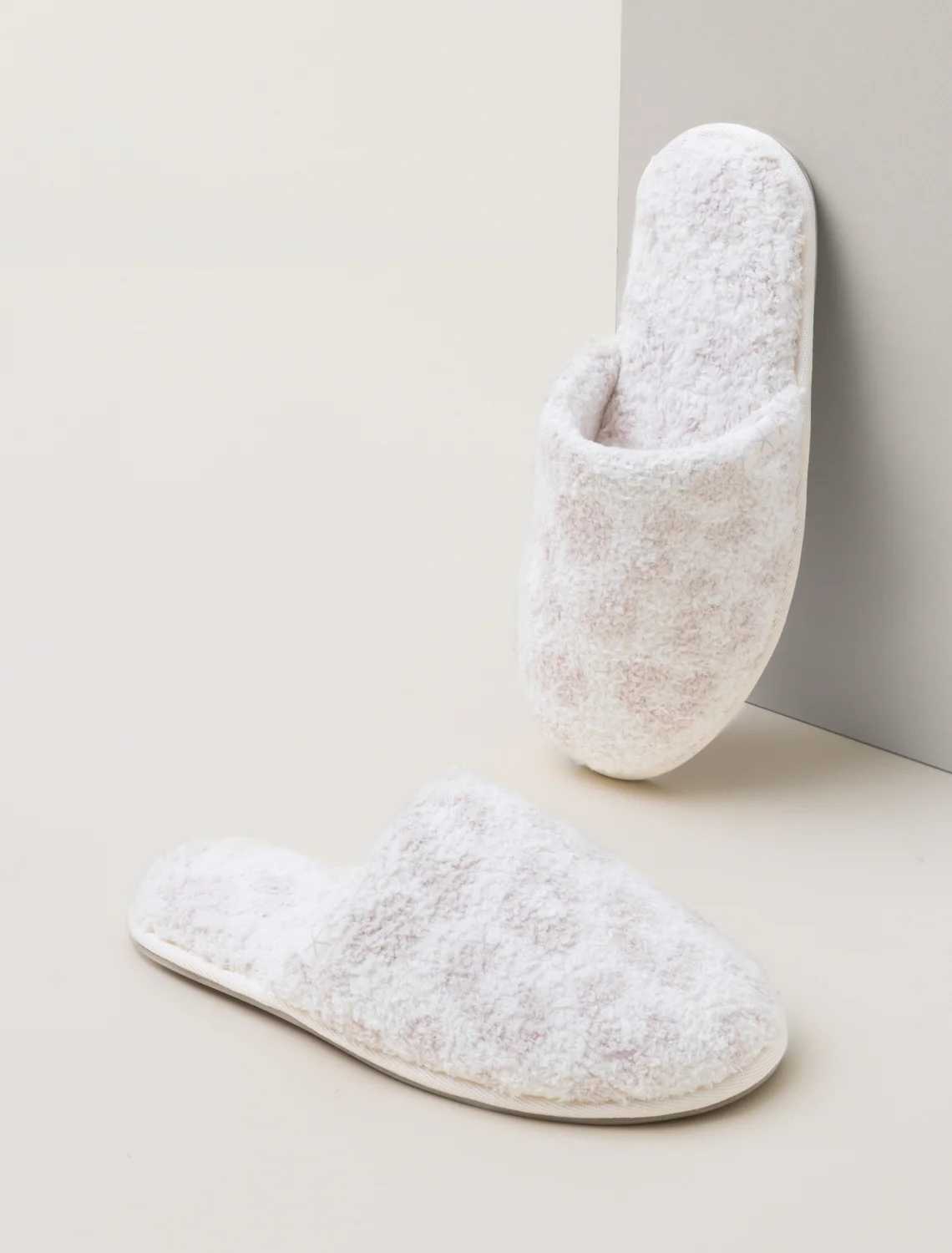 CozyChic® Youth Barefoot in the Wild® Slipper - Image 10