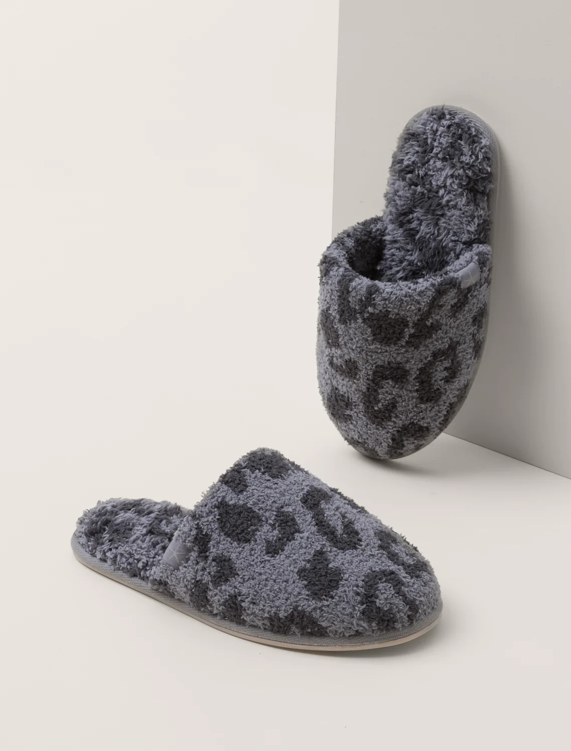 CozyChic® Youth Barefoot in the Wild® Slipper - Image 4